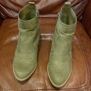 Dolce vita wedge booties size 8 medium